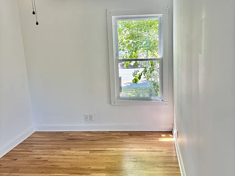 816 Warren St #1B — Photo 16