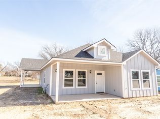 307 Bonham St, Nocona, TX 76255