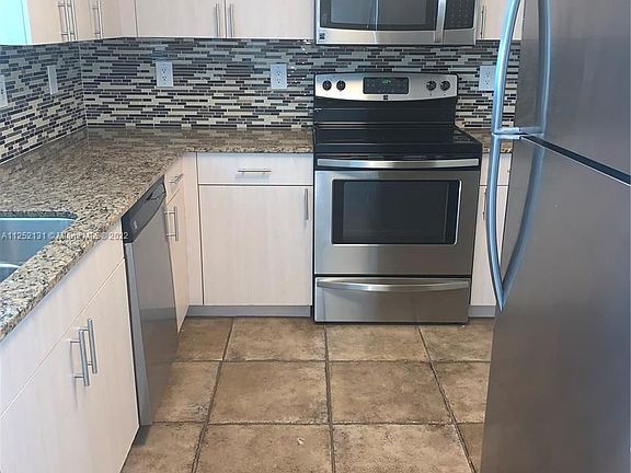 3rd image of 50 Menores Ave APT 602