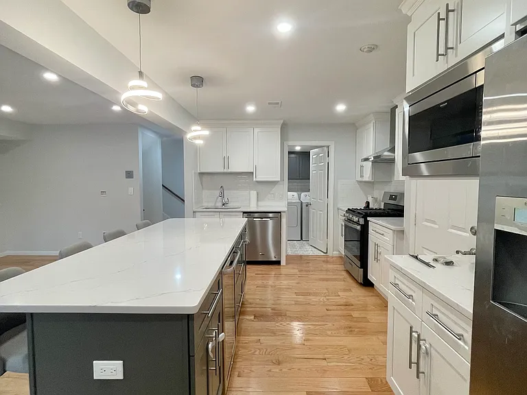 15 Marion St #E2 — Photo 3