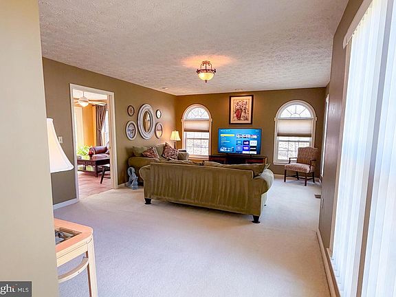 4th image of 2035 Farragut Dr