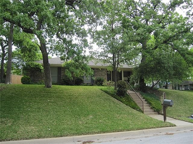 1st image of 2200 Cambridge Dr