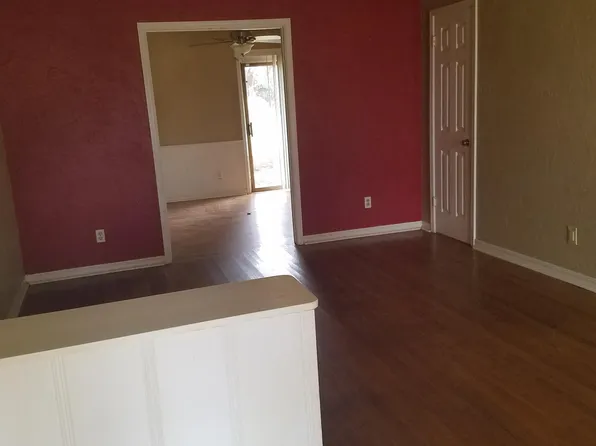 4100 Holiday Pl, Oklahoma City, OK 73112