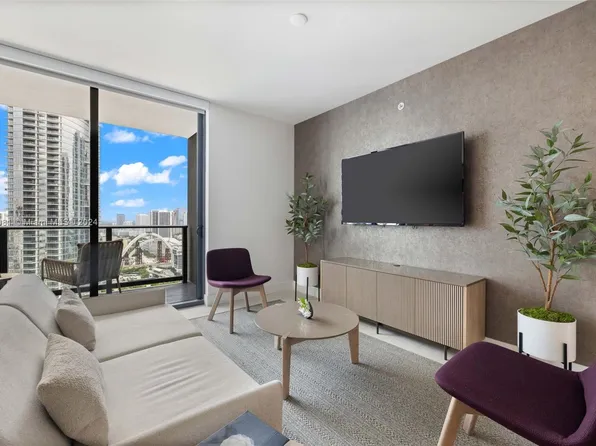 601 NE 1st Ave #2702, Miami, FL 33132