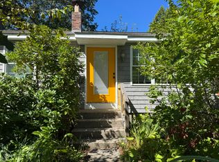 30 Wake Robin Trl, Saunderstown, RI 02874