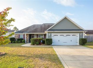 2143 Queen Elizabeth Ln, Hope Mills, NC 28348