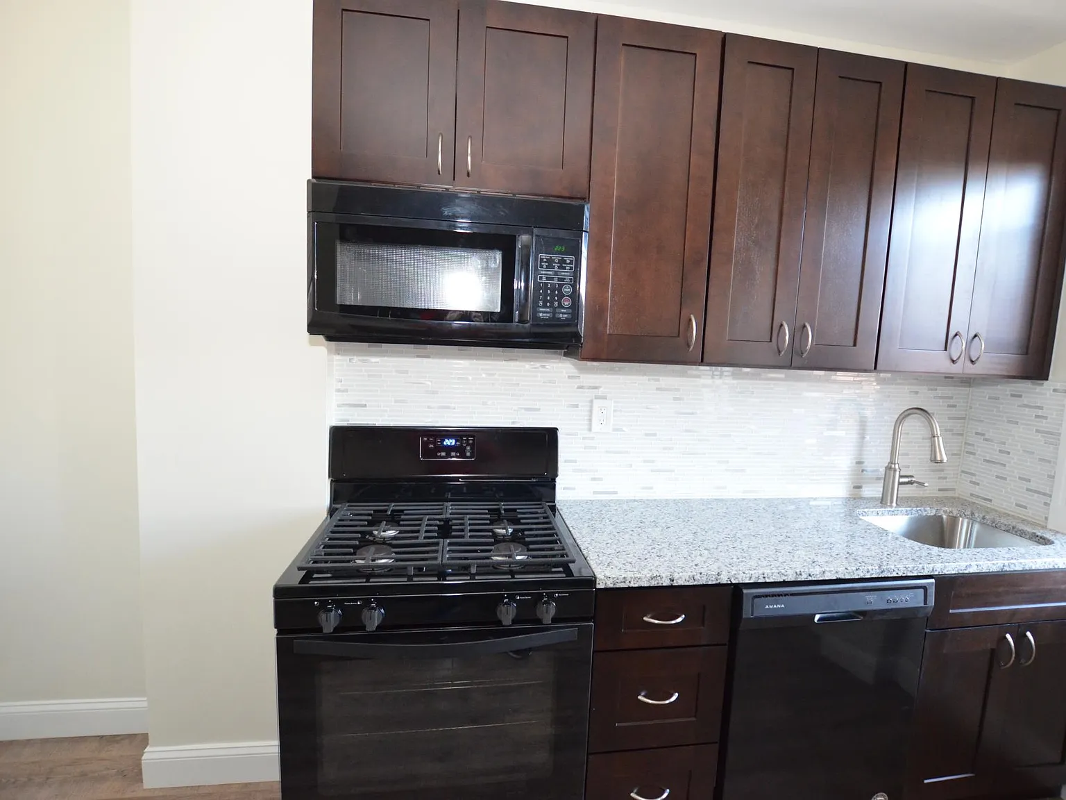 3213 Guilford Avenue — Photo 2