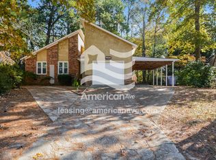 1609 Hickory Ridge Ct, Fayetteville, NC 28304