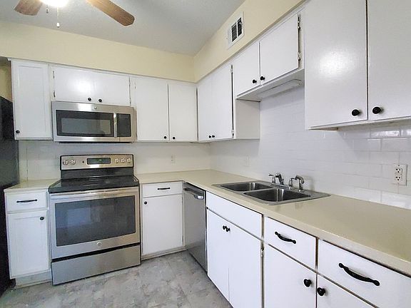 5th image of 208 Village North Dr #208