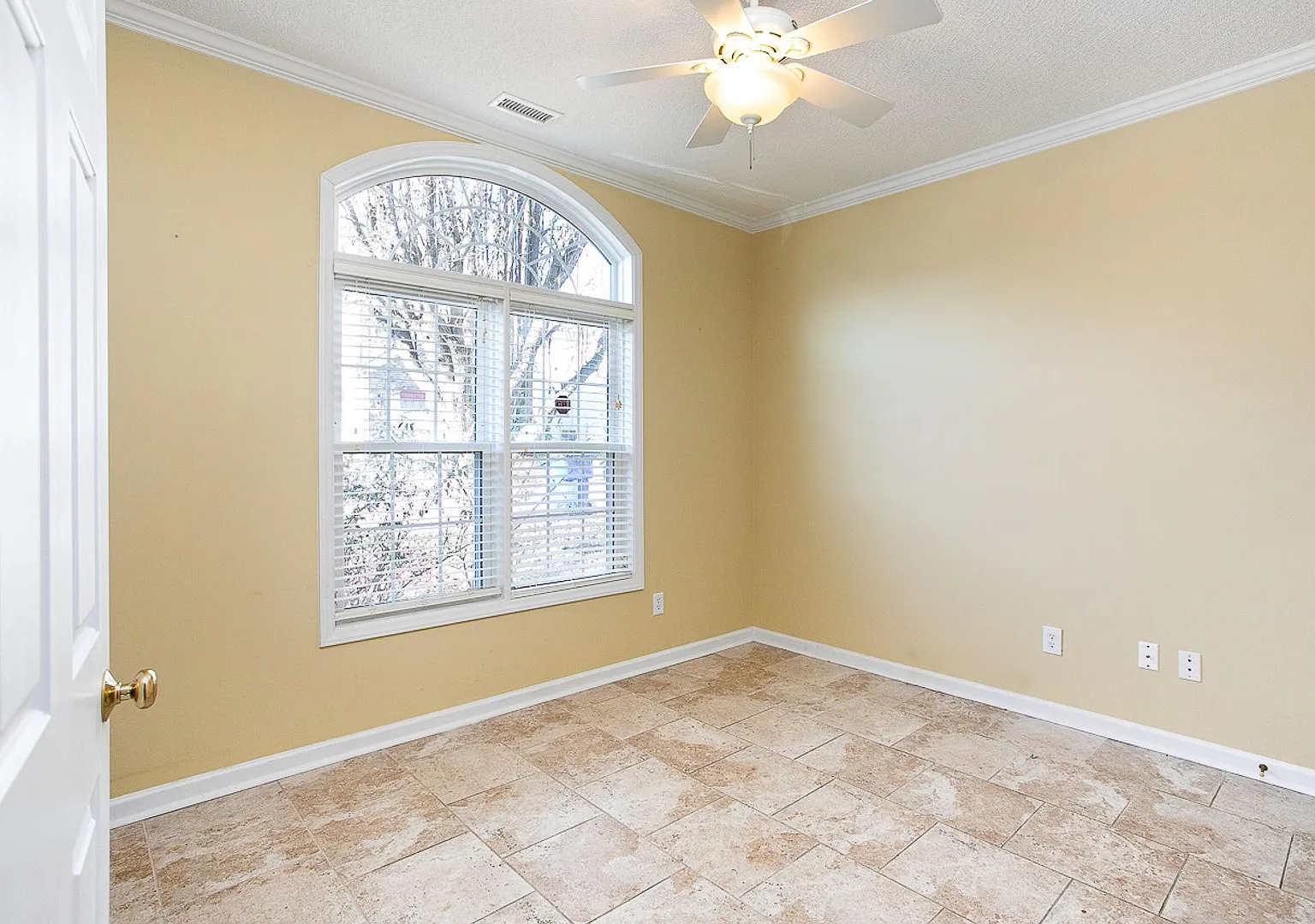 Ranch home in North Raleigh! — Photo 3