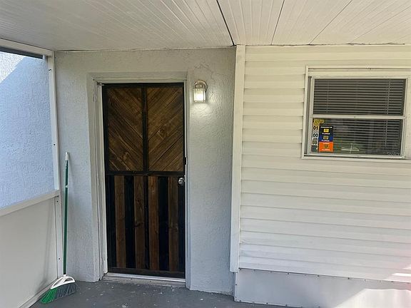 4th image of 20456 SE 140th St