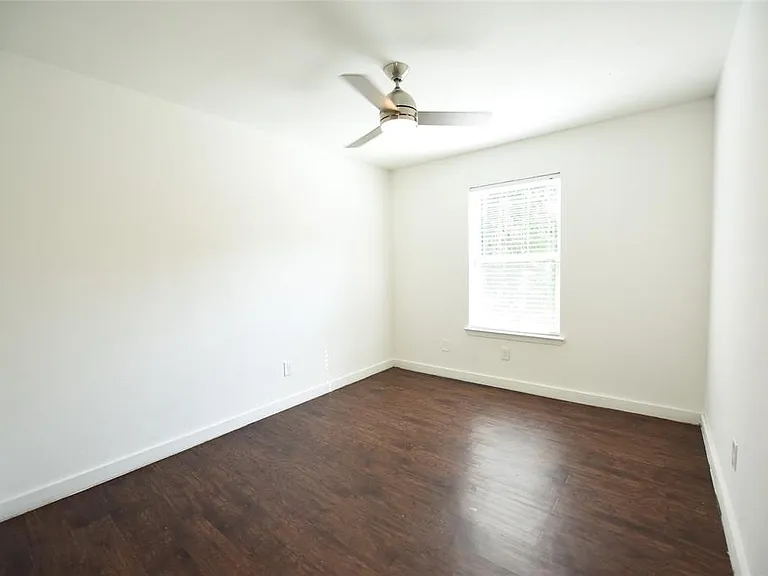 5404 Reiger Ave #204 — Photo 11