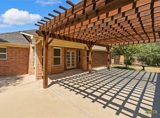 105 Tomahawk Trl, Seguin, TX 78155