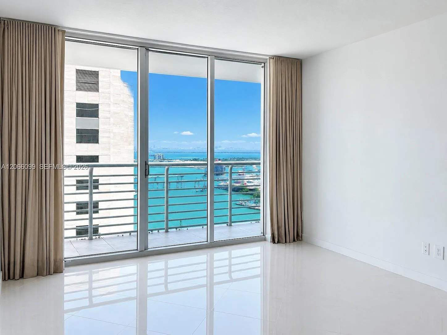One Miami East — Photo 2