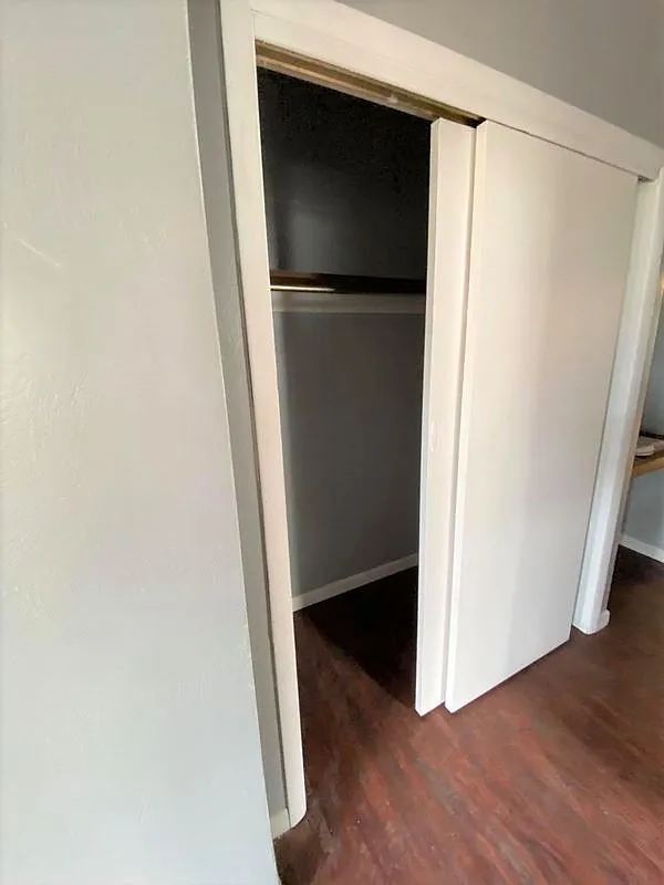1 bed, 1.0 bath, 900 sqft, $925 — Photo 4