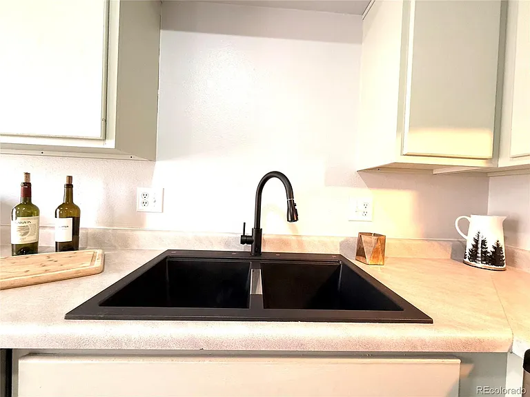 531 S Angus Ave #11 — Photo 7