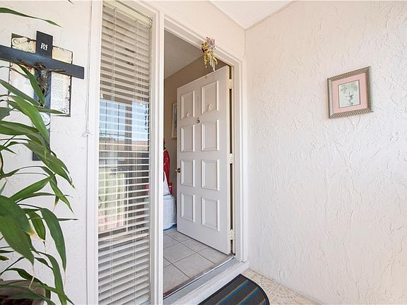 5th image of 704 Midiron Ln