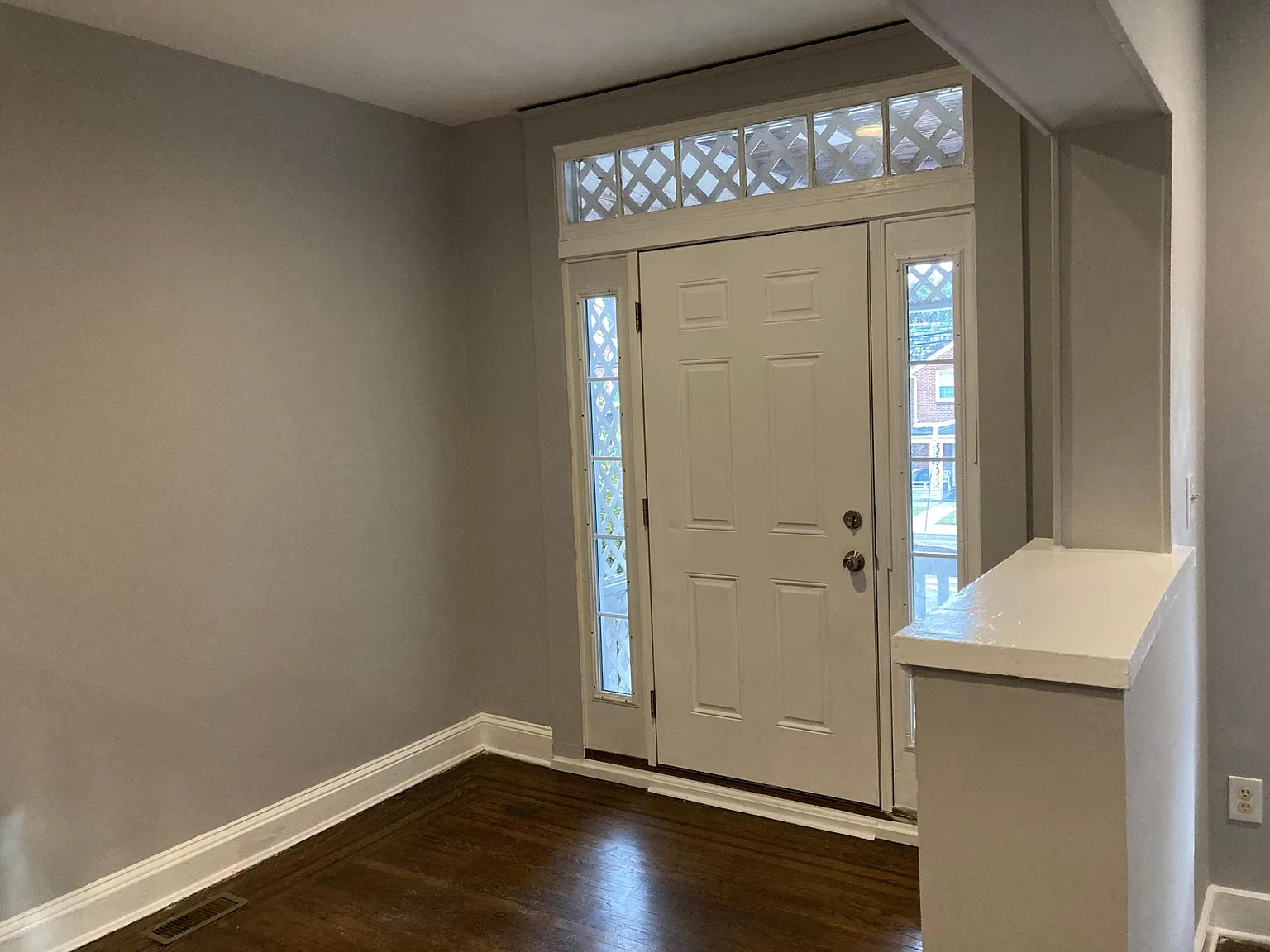 4 bed, 2100 sqft, $1,849 — Photo 4