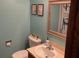 1427 S Merton St, Aberdeen, SD 57401