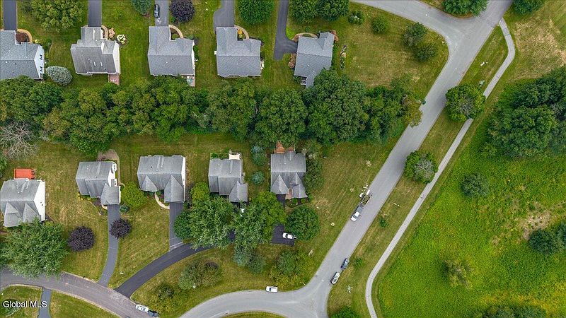 2nd image of 30 Mayfield Drive