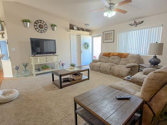2nd image of 594 E Paradise Dr