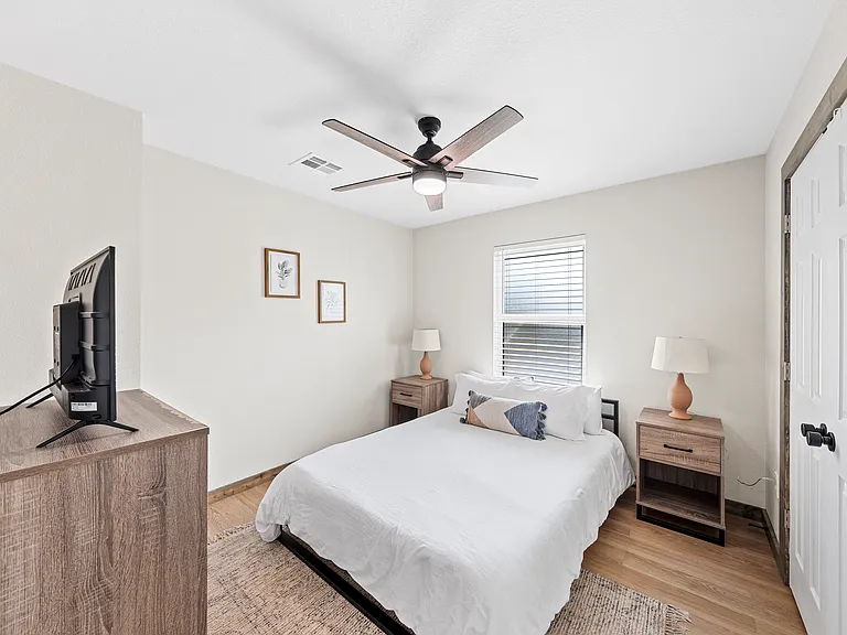 705 N 15th St #B — Photo 13
