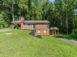 1119 Lakeview Dr, Lynchburg, VA