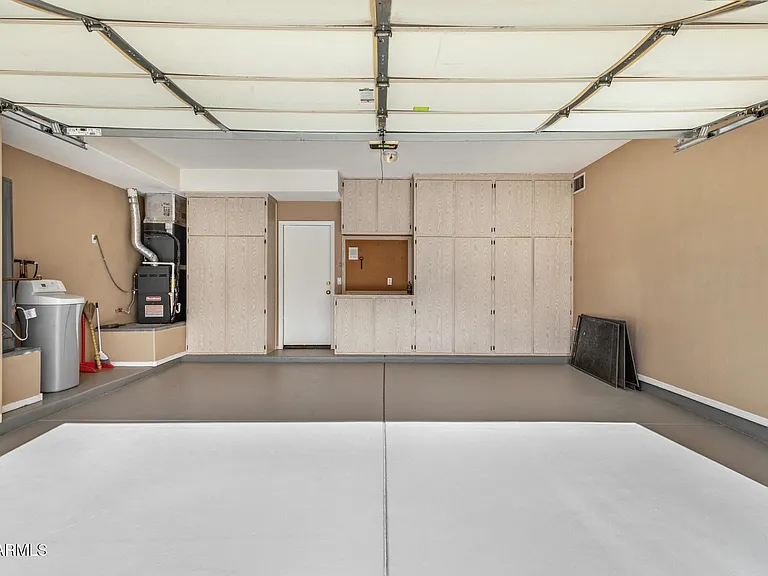 4334 E Anderson Dr — Photo 35