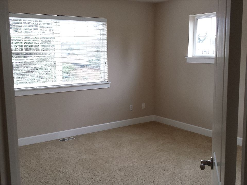 2nd image of 3126 Garden Ave N