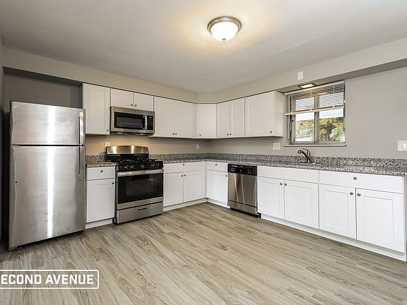 2nd image of 14080 Lexington Pl