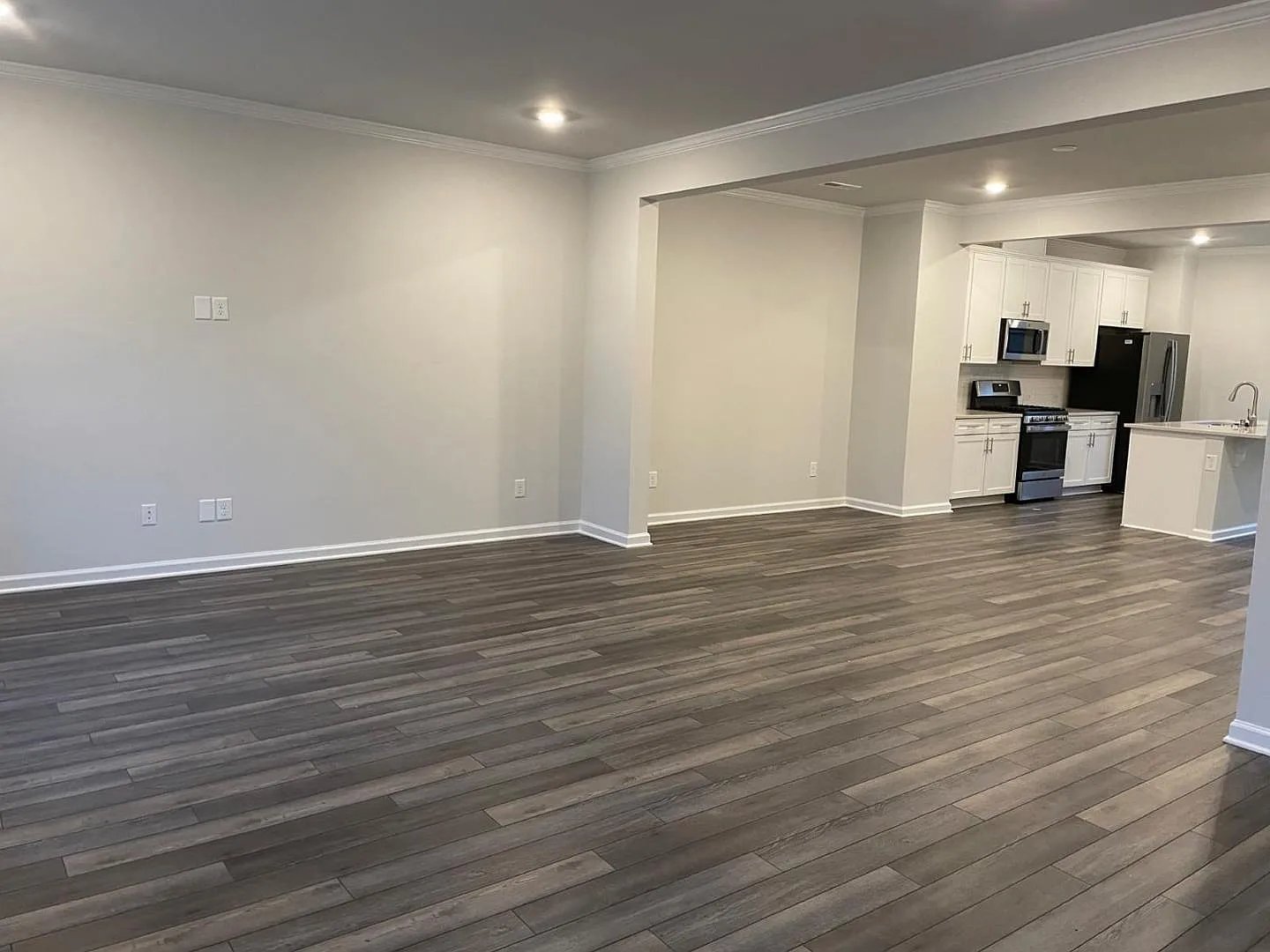 4 bed, 3.5 bath, 2179 sqft, $2,250 — Photo 3