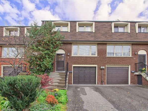 31 Silver Shadow Path, Toronto, ON M9C 4Y2