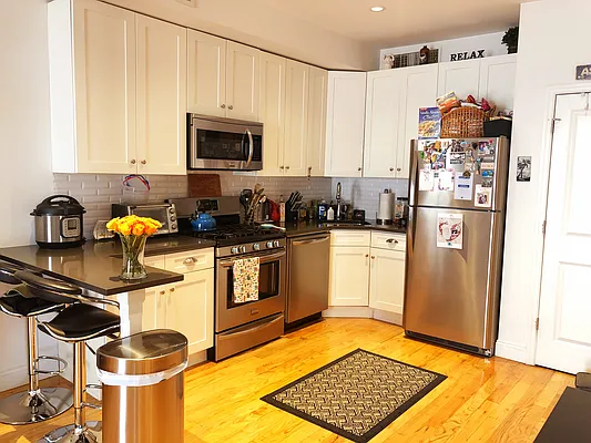Rented by NY Space Finders Inc. | media 10