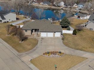 1506 Rainbow Rd, Grand Island, NE 68801