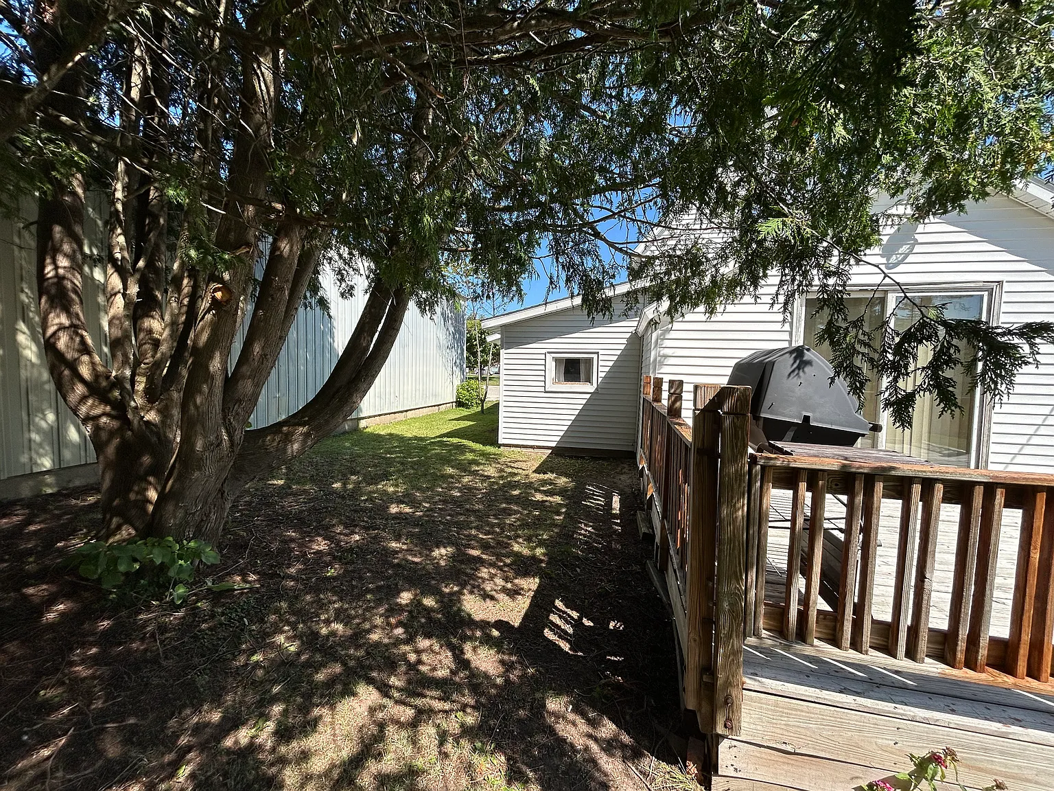 141 N Milton St — Photo 3