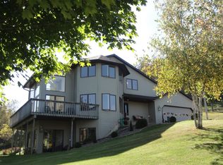 N823 E Hills Rd, La Crosse, WI 54601