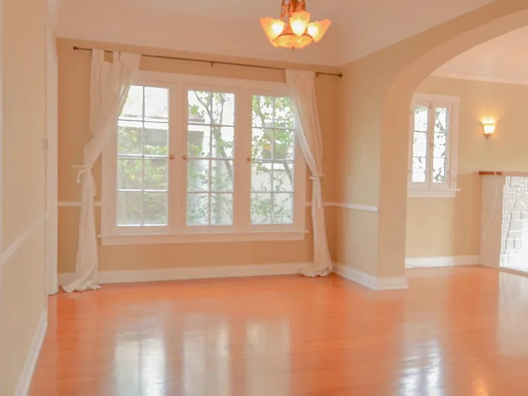 441 N Orange Grove Ave #1/2 — Photo 4