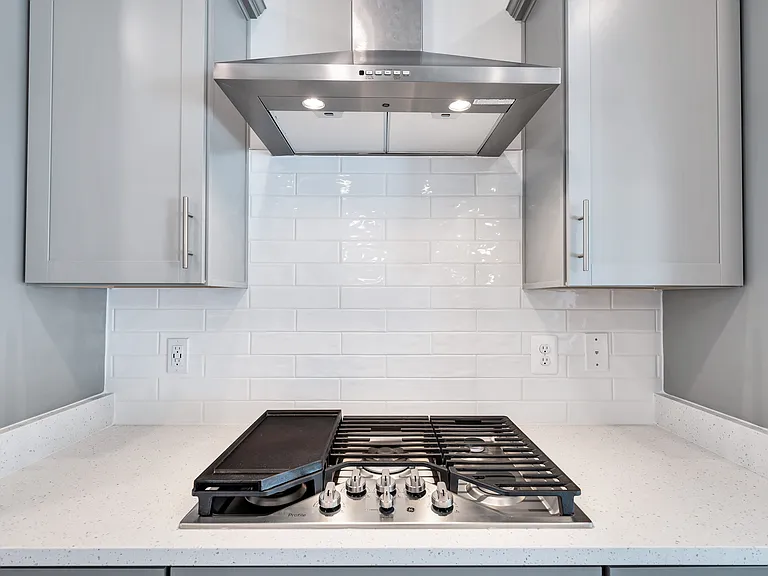 32 Bleeker Pl — Photo 9