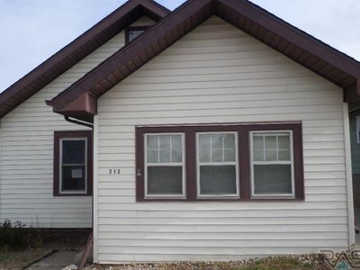 212 S West Ave, Sioux Falls, SD, 57104