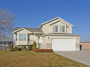 2177 N 2400 W, Clinton, UT 84015