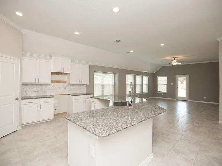 15810 Vanderpool River Dr — Photo 13