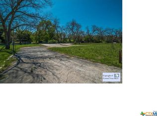 250 Rio Dr, New Braunfels, TX 78130