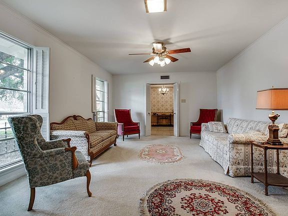 5th image of 211 Shadywood Ln
