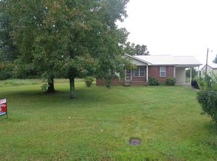 4742 Pineywoods Rd, Adams, TN 37010