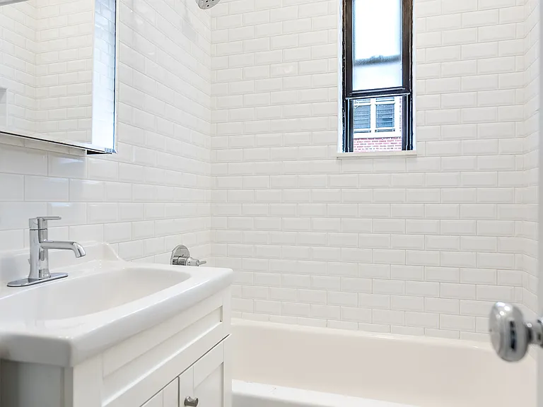 526 W 111th St #5E — Photo 16