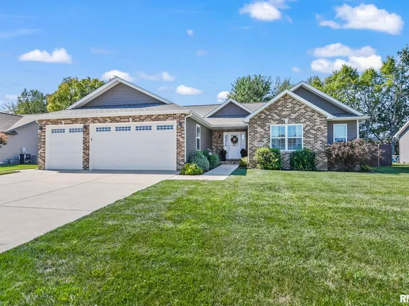 1065 Harrow Dr, Sherman, IL 62684