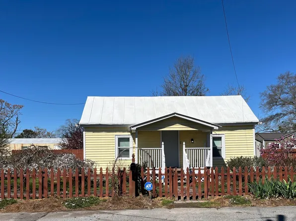 301 N Center Street, La Grange, NC 28551
