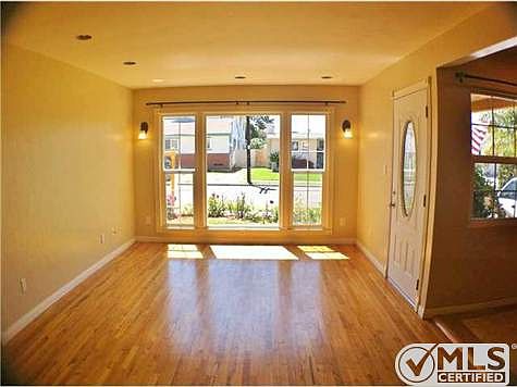 4th image of 523 Patricia Ave