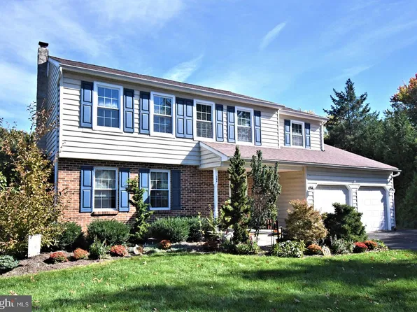 104 Flintlock Cir, Lansdale, PA 19446