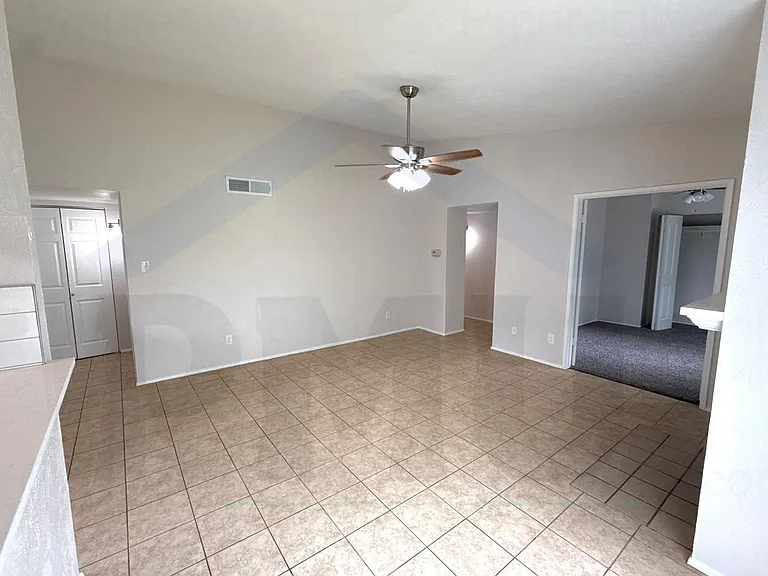439 Jones St — Photo 5